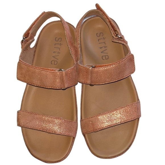 STRIVE Kona Sandal Metallic Copper Size 8 D Width - Picture 2 of 9